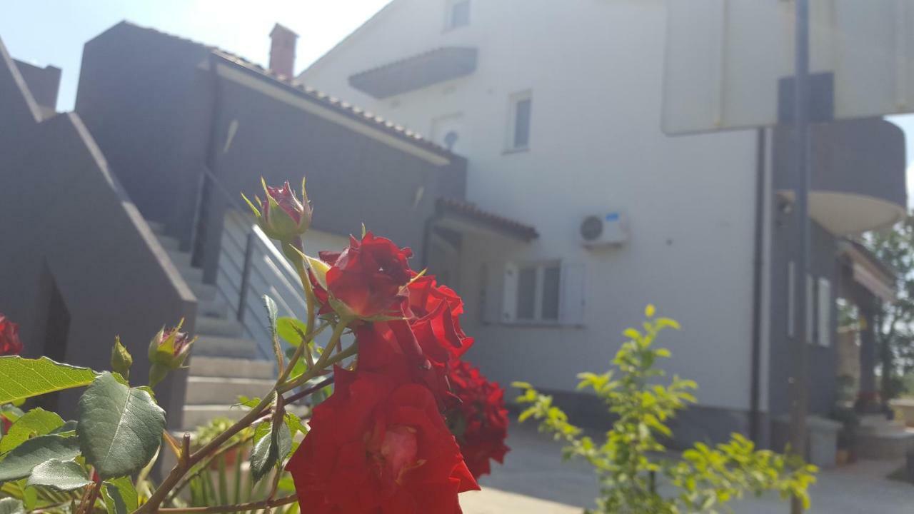 Ferienwohnung Luna Pula Exterior foto